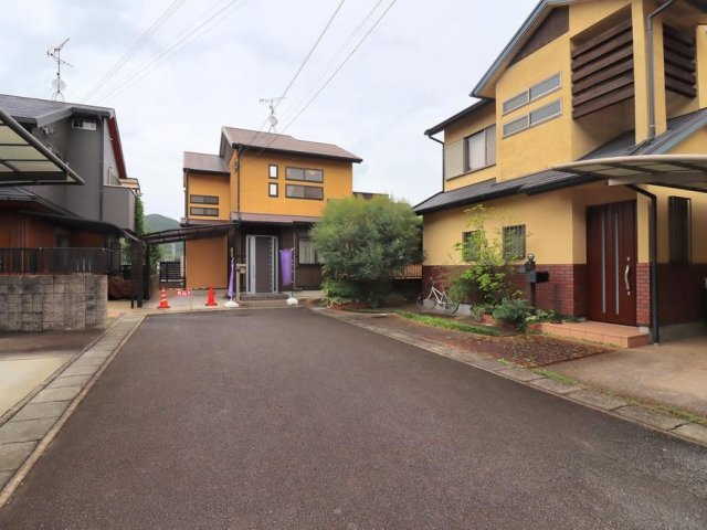 【前面道路含む現地写真】 | 山科区御陵岡ノ西町　中古戸建