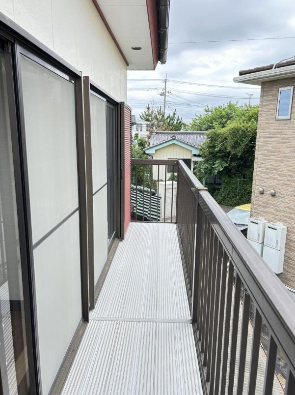 ひたちなか市大字足崎　中古戸建のバルコニー