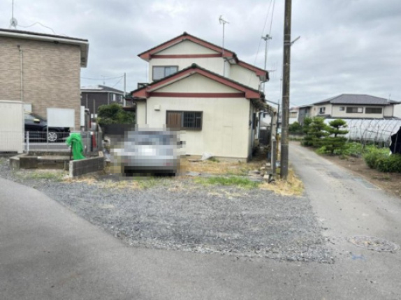 ひたちなか市大字足崎　中古戸建の駐車場