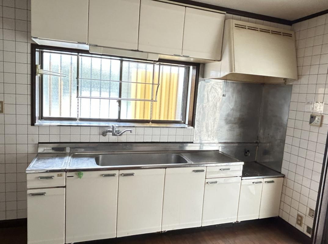 ひたちなか市大字足崎　中古戸建のキッチン