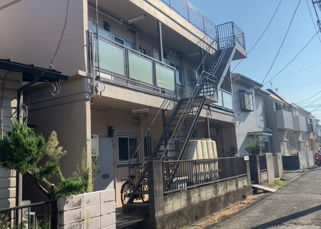 【外観】 | ジュネス相模原 | 隣家の土地はどうなっているのか、生活利便施設が近くにあるのか、学校まで近いかなど、お客様のライフスタイルにあわせたイメージが重要です。また、近くにあると困る施設が近くにないかも確認するといいでしょう。