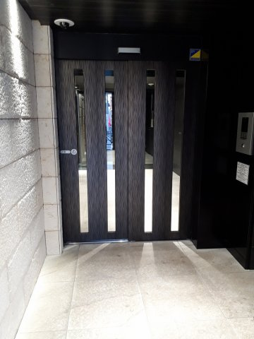 S-RESIDENCE文京小石川のエントランス