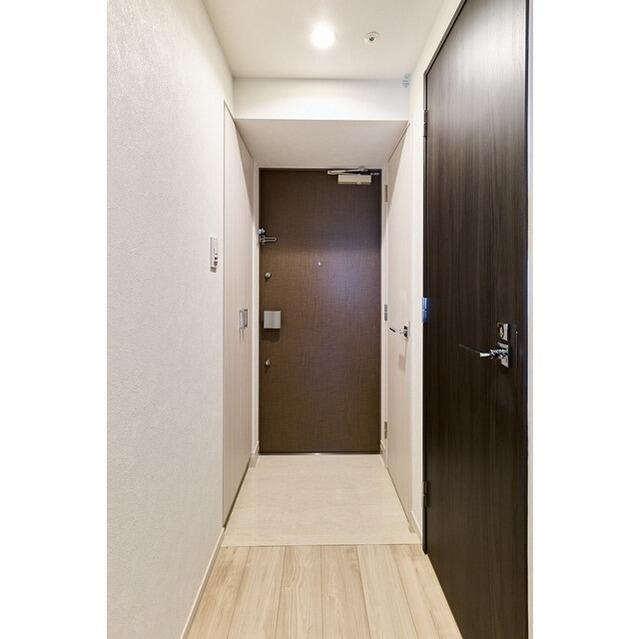 Augusta Residence 新小岩の玄関