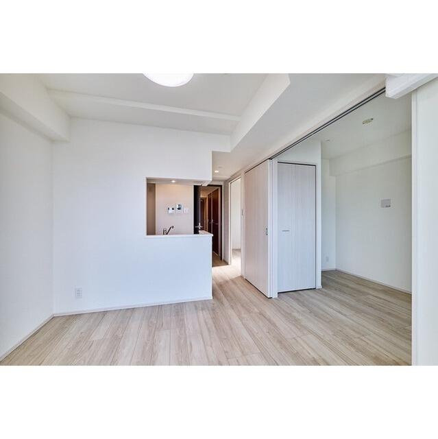 Augusta Residence 新小岩の居間・リビング