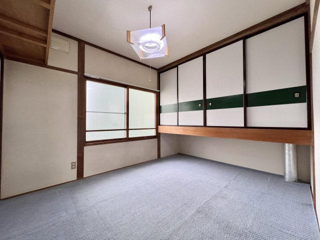 ホワイトマンションB棟の和室