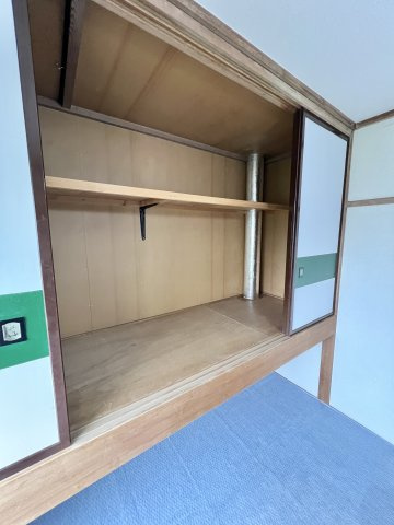 ホワイトマンションB棟の収納