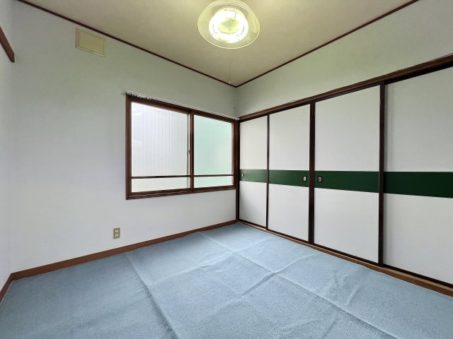 ホワイトマンションB棟の和室