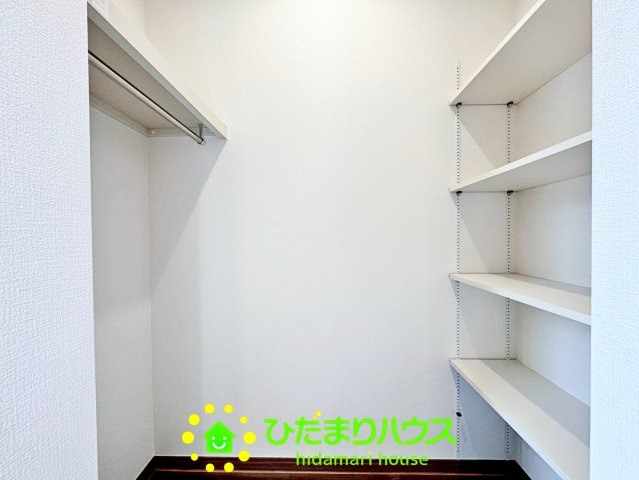 ワイウッドコート幸手市下川崎第1期　新築一戸建て　05の収納|収納が多いと荷物が多くても助かります！
