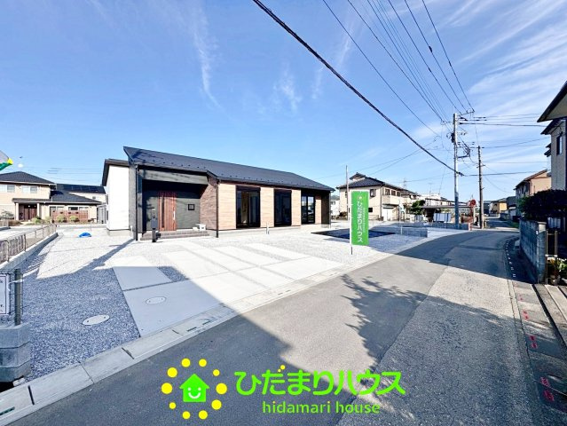 ワイウッドコート幸手市下川崎第1期　新築一戸建て　05の駐車場|2025/11/5　撮影