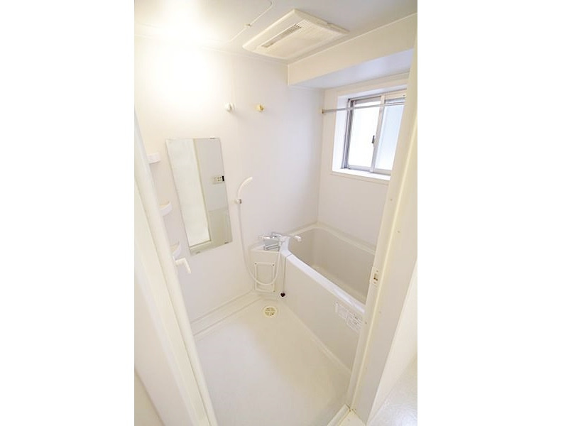 スパシエルクス横浜の内装|明るい室内です