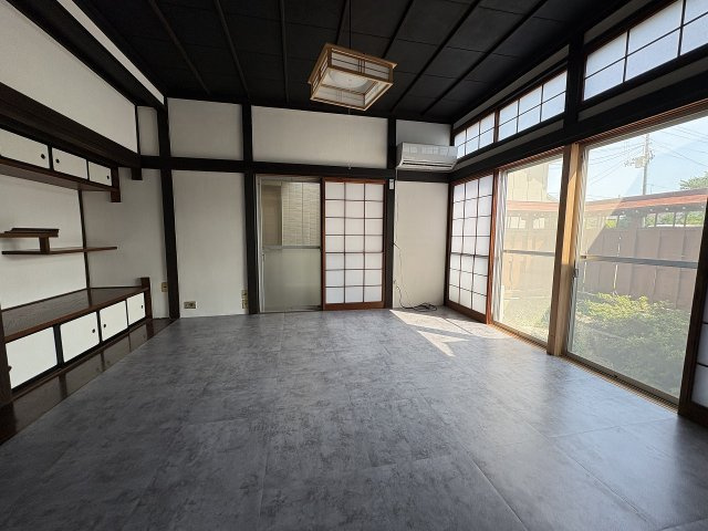 【居間・リビング】 | 五泉泉町オーナーチェンジ戸建