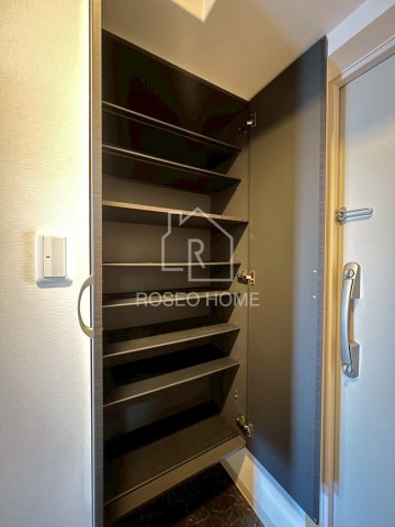 フェニックスコートの収納|同マンション別部屋：参考写真