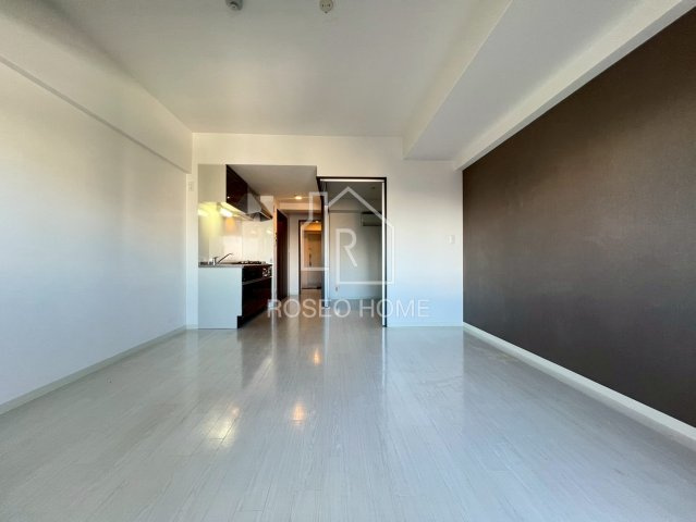 フェニックスコートの居間・リビング|同マンション別部屋：参考写真