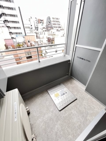 【バルコニー】