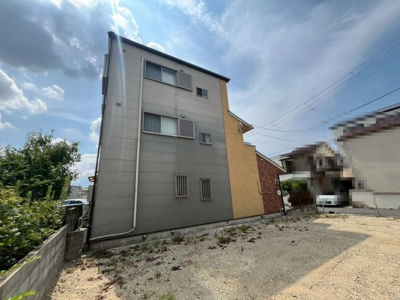 【外観】 | 上　中古一戸建 | アリオ鳳まで徒歩６分！休日のお出かけや普段のお買い物にも便利ですね！