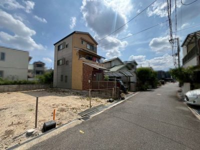 【前面道路含む現地写真】 | 上　中古一戸建 | お客様にとって最良のマイホームが見つかりますよう、イエストアが全力でお手伝いさせていただきます！いつでもお気軽にお問い合わせ下さい♪