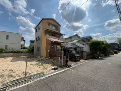 【前面道路含む現地写真】 | 上　中古一戸建 | トイレ２カ所ございますので、忙しい朝も混雑せず嬉しいですね！