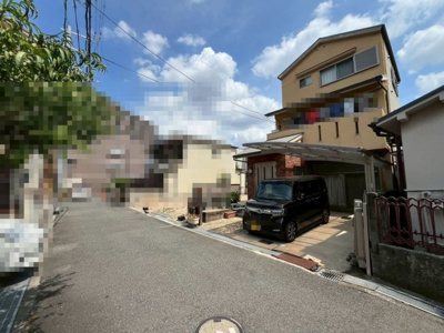 【前面道路含む現地写真】 | 上　中古一戸建 | 和室ございます！一息つく時の癒しの空間や客間にも使えますね♪