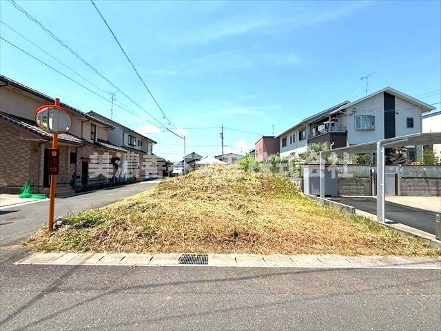 ６５７５７　大垣市南若森町土地の外観