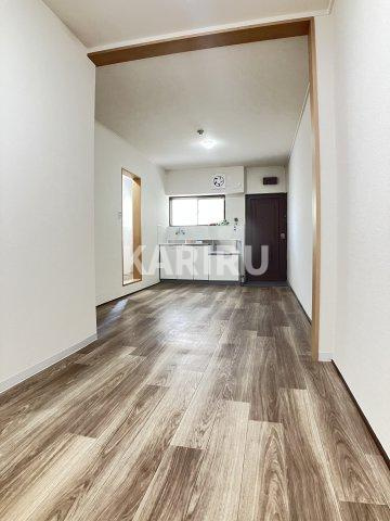 ナカジョウマンションの居間・リビング