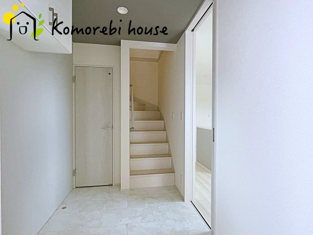 さいたま市北区吉野町　第2　新築一戸建て　リーブルガーデン　04の玄関|ゆったりとした玄関です