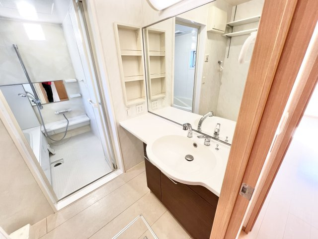 Toit Vert（トワ　ヴェール）の洗面所|※別部屋参考写真