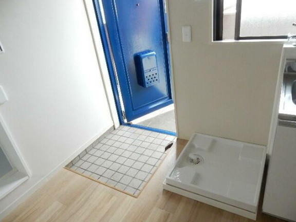 ガーデンフラットの玄関