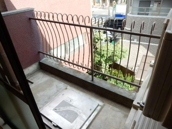 ガーデンフラットのバルコニー