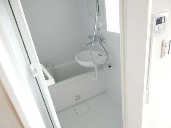 ガーデンフラットの浴室