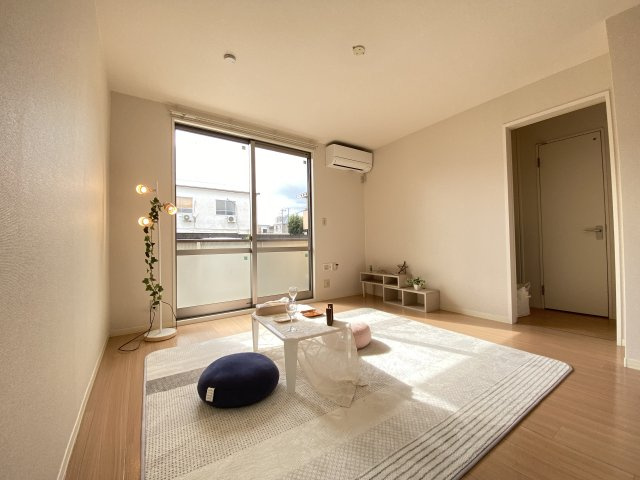 パークレジデンス田園調布の居間・リビング|【家具配置はイメージで設備ではございません】