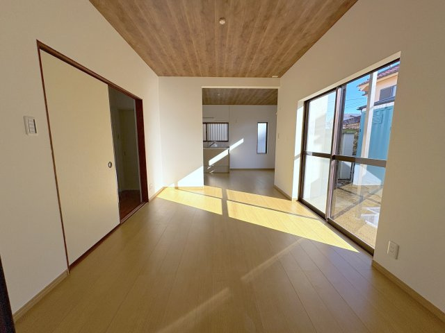 【居間・リビング】 | 熊谷市押切　中古戸建