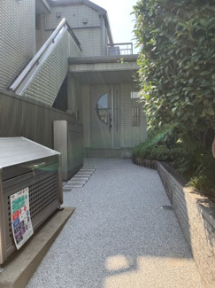 【エントランス】