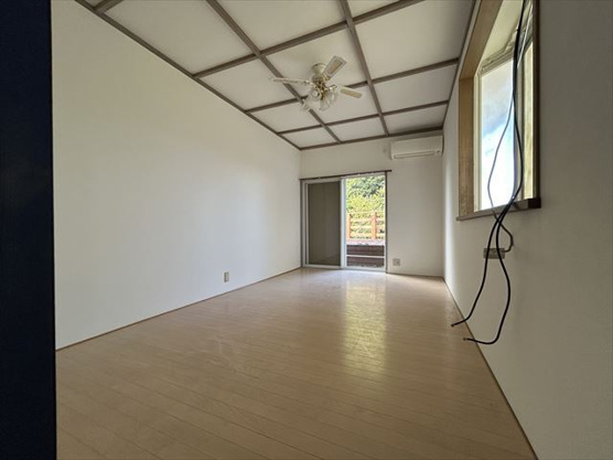 【洋室】 | 富戸望洋台　戸建