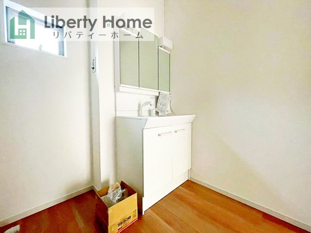 守谷市百合ケ丘10期　新築戸建の独立洗面台