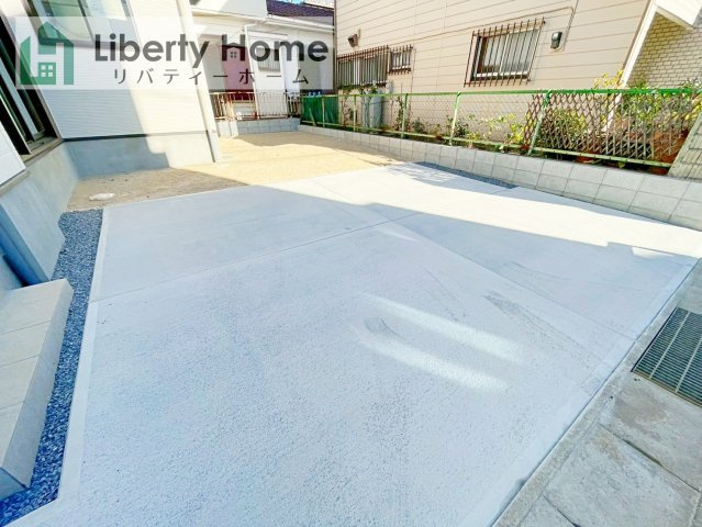 守谷市百合ケ丘10期　新築戸建の駐車場