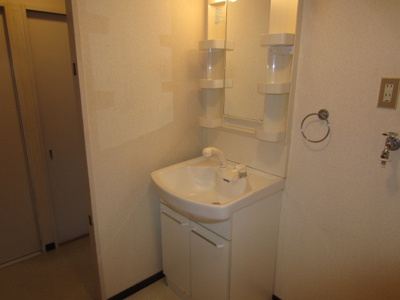 【洗面所】 | シャイニーカジモト