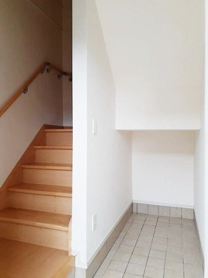 【玄関】 | ニューエンパイヤＢ | きれいな玄関です