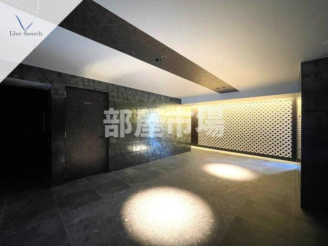 コンフォリア・リヴ根岸二丁目のロビー