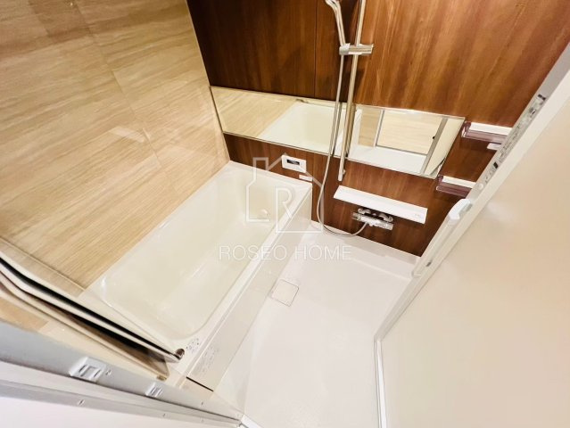 BRAVE北浜の浴室