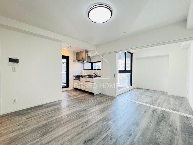 BRAVE北浜の居間・リビング