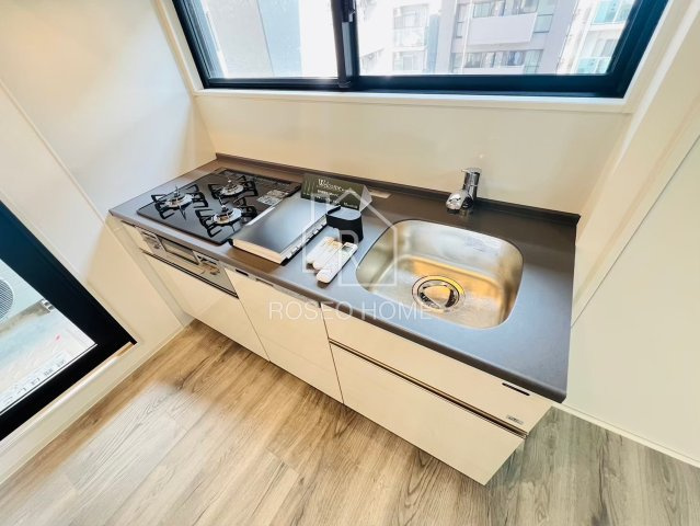 BRAVE北浜の居間・リビング