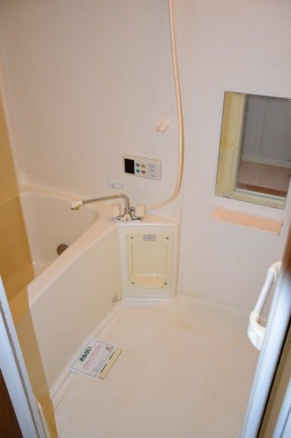 第二クレセントＳＡＴＯの浴室