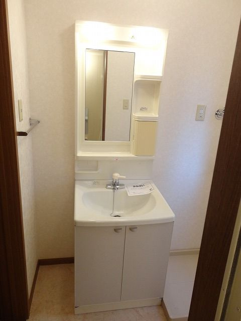 第二クレセントＳＡＴＯの洗面所