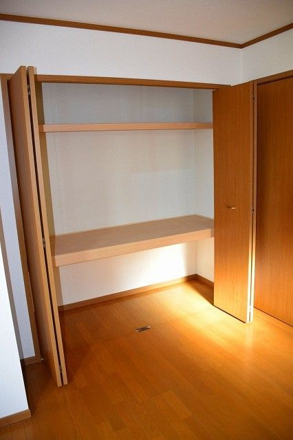 第二クレセントＳＡＴＯの収納