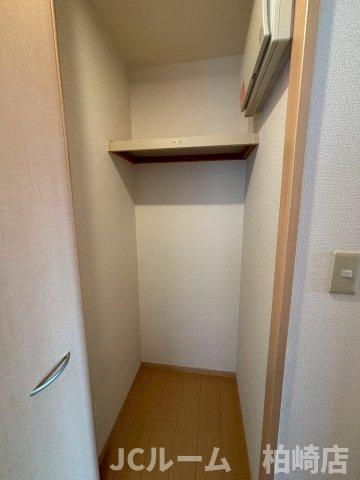 柏崎市三和町のアパートの収納