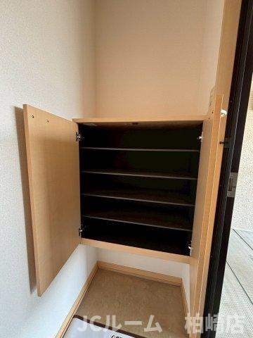 柏崎市三和町のアパートの収納