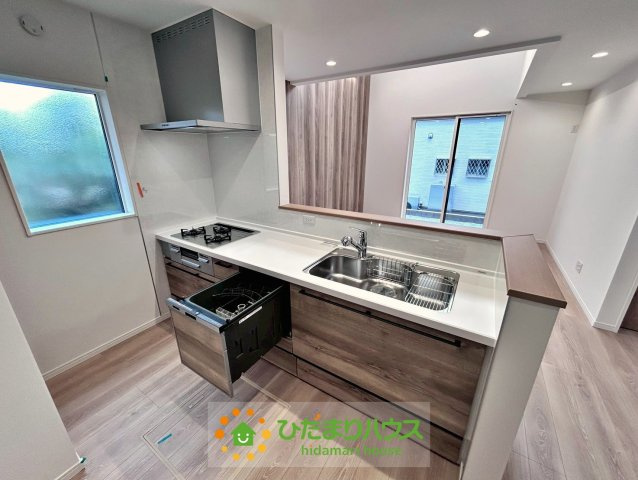 ワイウッドコート久喜市吉羽第６期　新築一戸建て　02のキッチン|食洗器付きキッチンです！