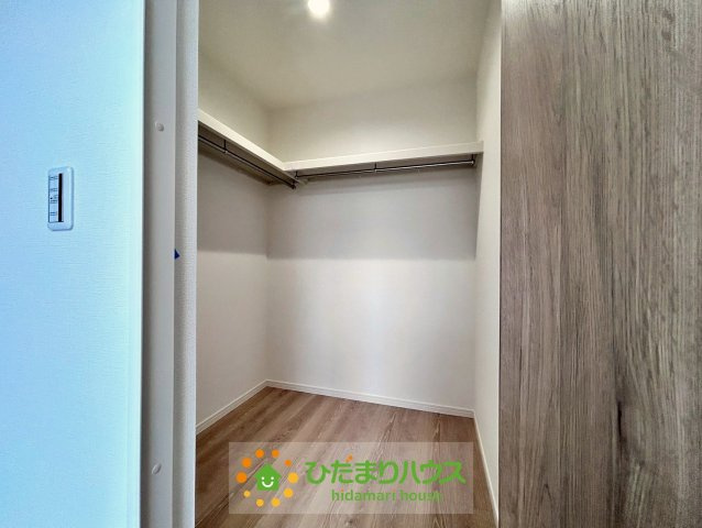 ワイウッドコート久喜市吉羽第６期　新築一戸建て　02のセキュリティ|約2帖のWICで大容量収納です！