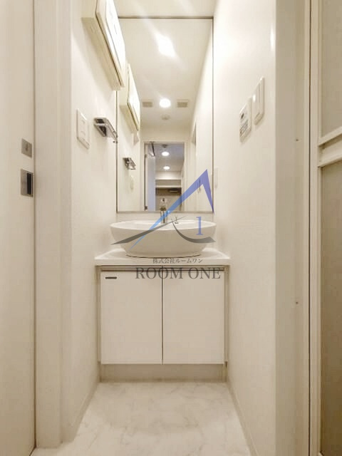 クレイシア西横浜の洗面所|独立洗面台です。