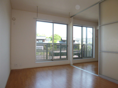 【洋室】 | ヴィラレインボーＢ